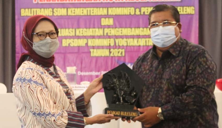 NUSABALI Pemkab Buleleng Kemenkominfo Sepakat Didik 5 000 Talenta