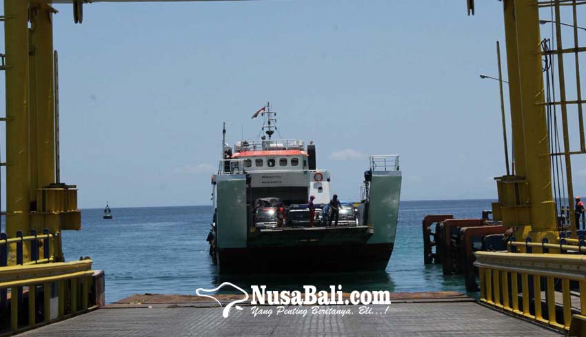 Nusabali Tinggi Gelombang Meter Pelayaran Selat Lombok Lancar