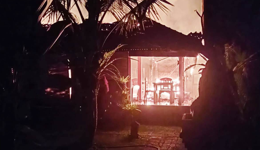 NUSABALI Restoran Di Penebel Terbakar Kerugian Ditafsir Rp 1 Miliar