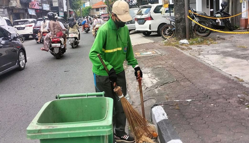 Nusabali Pasca Galungan Volume Sampah Di Denpasar Meningkat