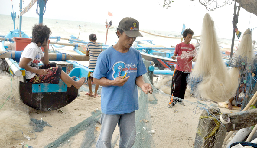 Nusabali Waspada Gelombang Perairan Bali Capai Meter