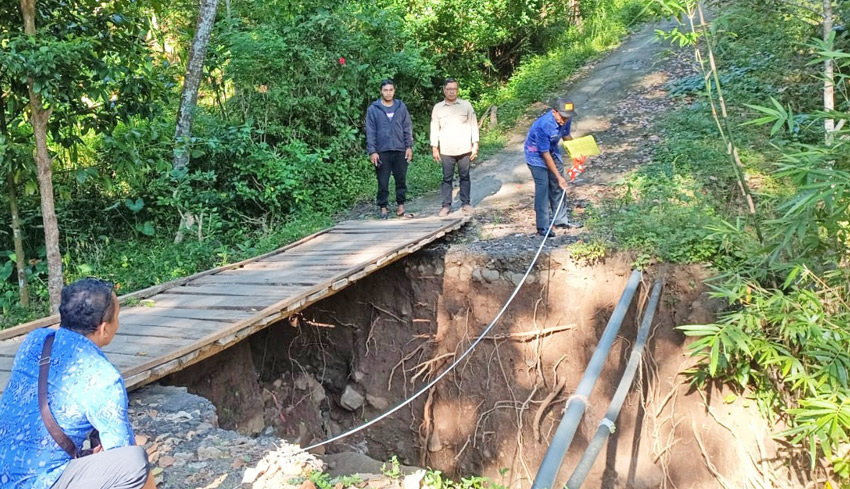 Nusabali Pemkab Janji Perbaiki Jalan Rusak