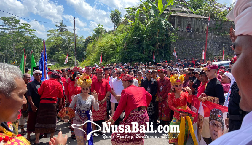 Nusabali Simpatisan Antar Paslon Sedana Arta Diar