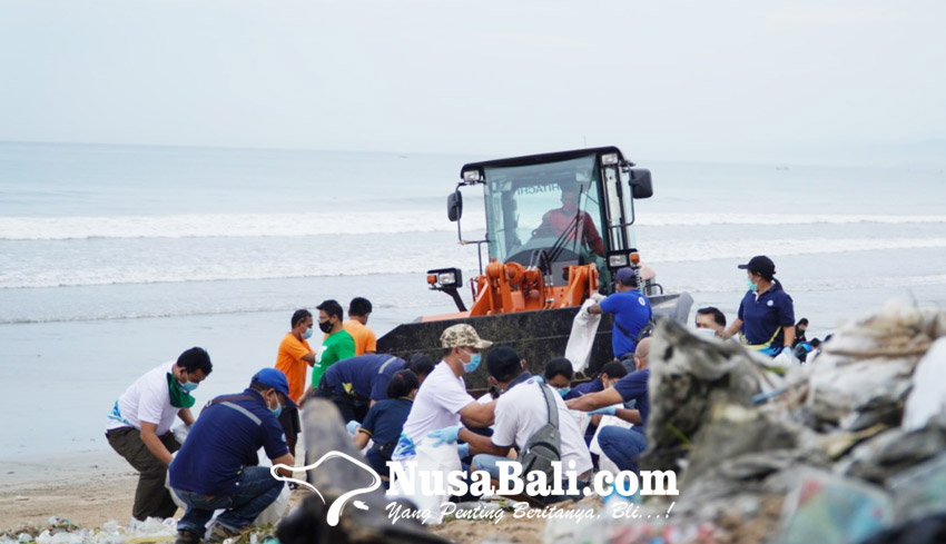 Nusabali Empat Hari Dinas Lhk Bersihkan Ton Sampah Kiriman