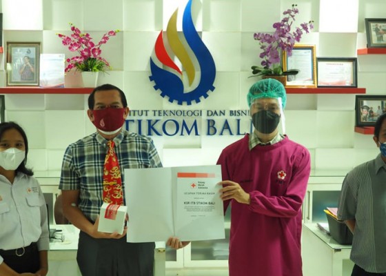 Nusabali.com - sambut-hut-ke-19-itb-stikom-bali-gelar-donor-darah