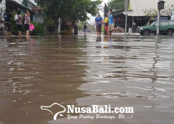 Nusabali.com - banjir-rob-genangi-wisata-kuliner-pantai-lebih