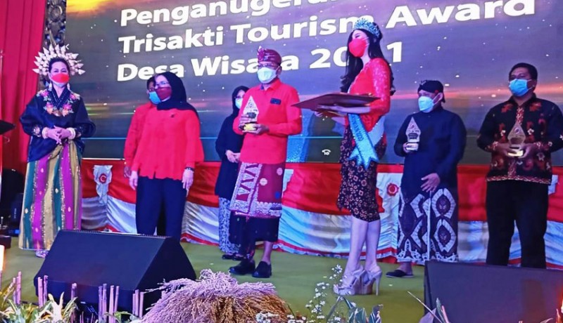 www.nusabali.com-desa-pujungan-mendapat-penghargaan-trisakti-tourism-award-desa-wisata-2021