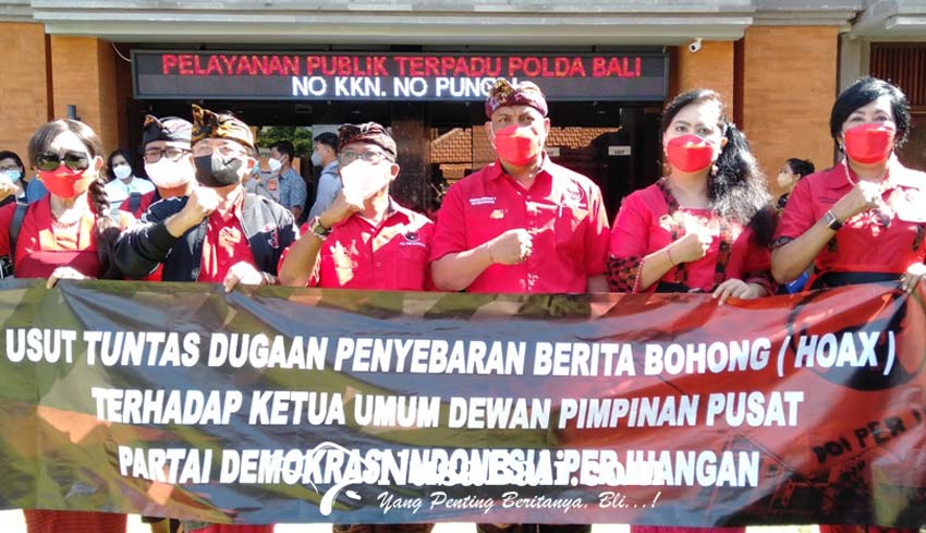 NUSABALI.com - Pengurus PDIP Se-Bali Ramai-ramai Lapor Polisi