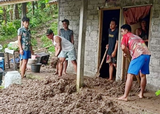 Nusabali.com - banjir-dan-longsor-terjang-jembrana