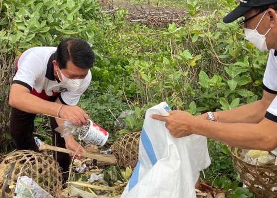 Nusabali.com - bupati-suwirta-kolaborasikan-world-clean-up-day-gema-tansaplas