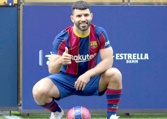 Nusabali.com - aguero-cetak-gol-perdana-barca