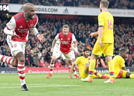 Nusabali.com - lacazette-selamatkan-arsenal-dari-kekalahan-lawan-palace