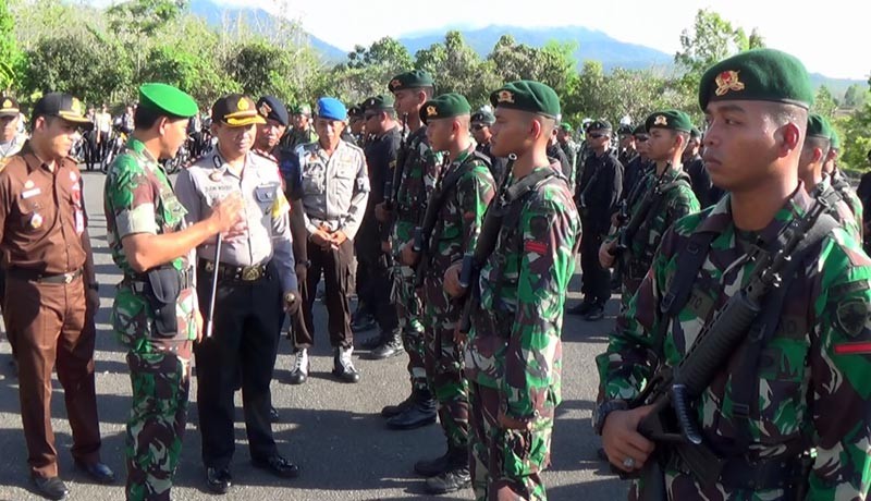 www.nusabali.com-pastikan-kesiapan-polisi-tni-gelar-apel-akbar