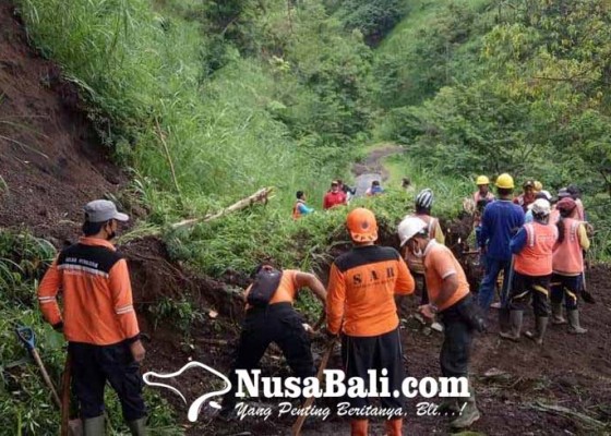 Nusabali.com - longsor-di-temukus-bertambah-jadi-15-titik-warga-masih-terisolasi