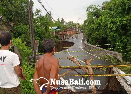 Nusabali.com - jalan-perbatasan-desa-pejeng-desa-pejeng-kelod-putus