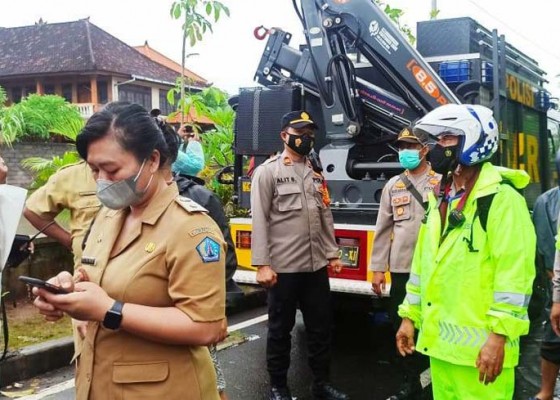 Nusabali.com - ratusan-personil-polresta-denpasar-turun-ke-lokasi-banjir