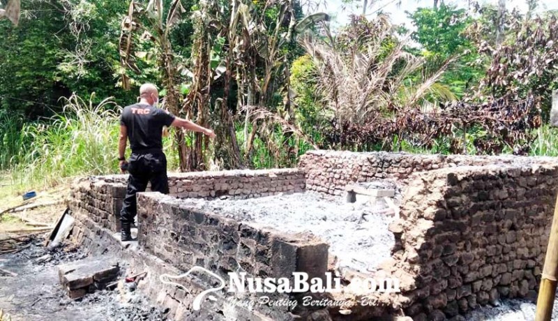 www.nusabali.com-tiga-sertifikat-dan-uang-rp-15-juta-terbakar