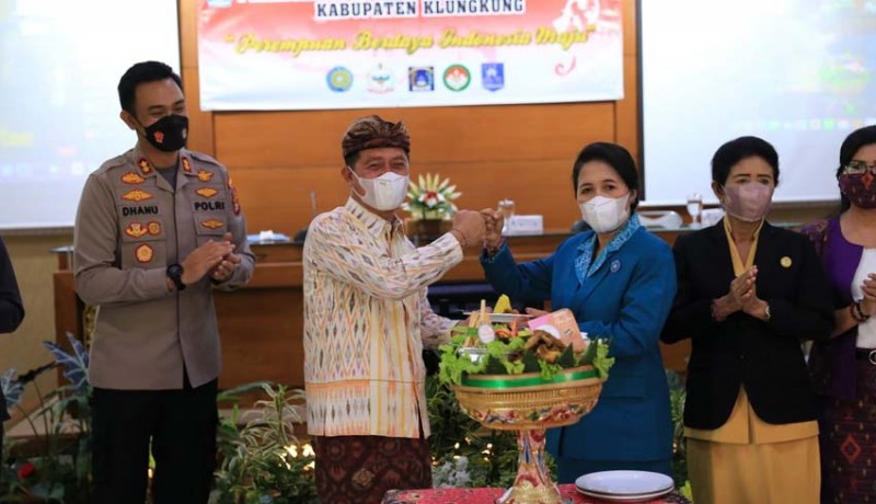 www.nusabali.com-pemkab-klungkung-peringati-hari-ibu