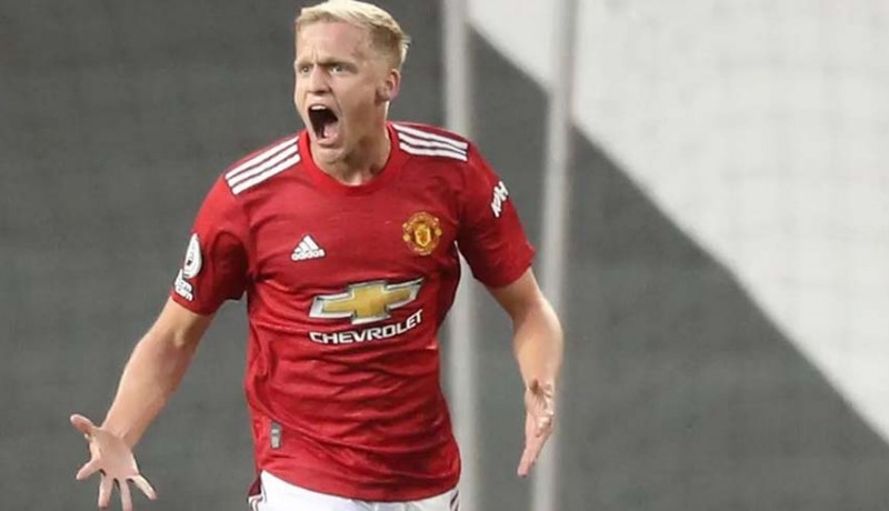 www.nusabali.com-mu-pinjamkan-van-de-beek-ke-everton