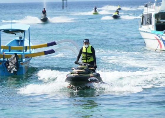 Nusabali.com - baksos-di-karangasem-pangdam-naik-jet-ski-sanur-padangbai