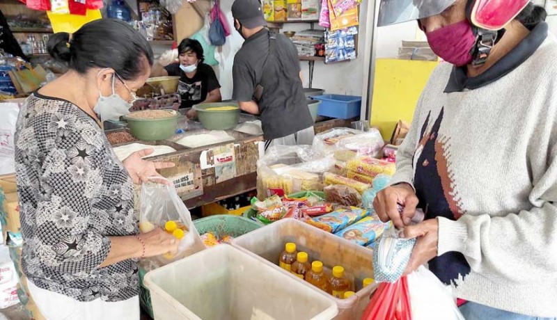 www.nusabali.com-minyak-goreng-langka-harga-beli-mahal