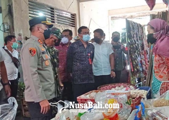 Nusabali.com - antisipasi-kelangkaan-minyak-goreng-polres-dan-forkopimda-sidak-ke-pasar