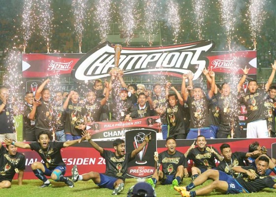 Nusabali.com - arema-juara-piala-presiden-2017