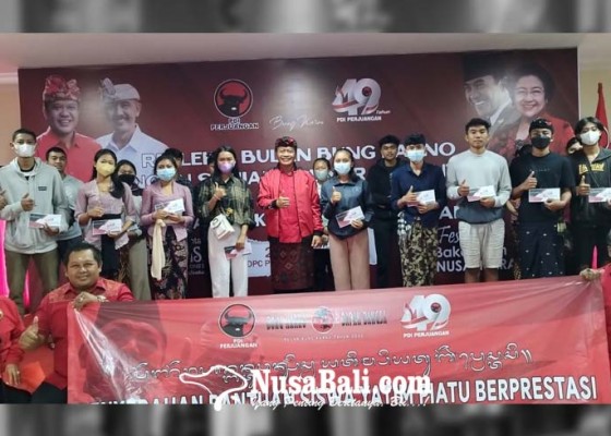 Nusabali.com - pdi-perjuangan-kucurkan-beasiswa