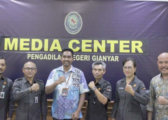 Nusabali.com - bawaslu-pn-gianyar-kawal-pemilu-2024