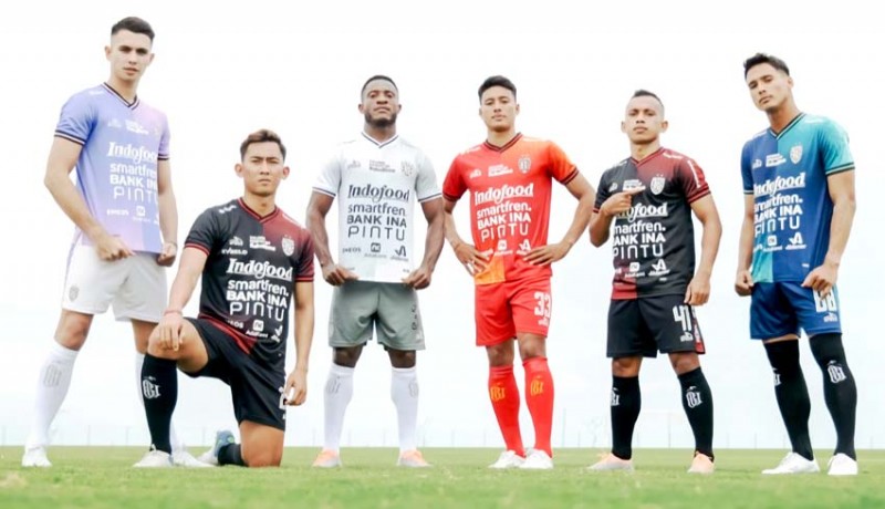 www.nusabali.com-bali-united-gunakan-jersey-baru-jamu-persija