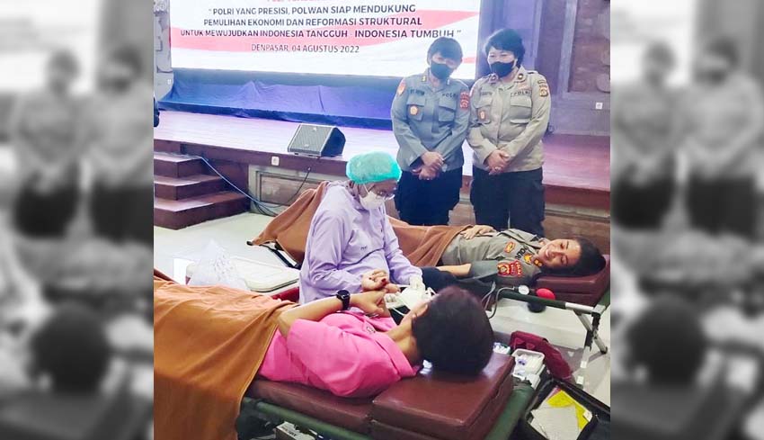 Polwan Polda Bali Gelar Donor Darah