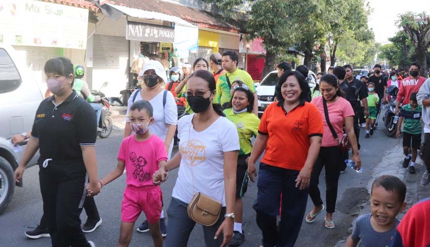 Nusabali Com Hut Ke Ri Slbn Denpasar Adakan Jalan Santai Dan Lomba