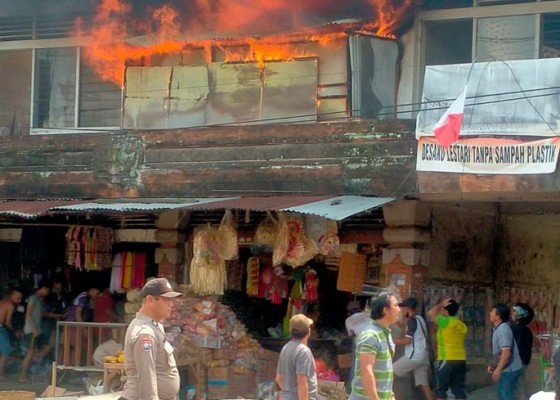 Nusabali.com - diduga-karena-dupa-pasar-bajera-terbakar