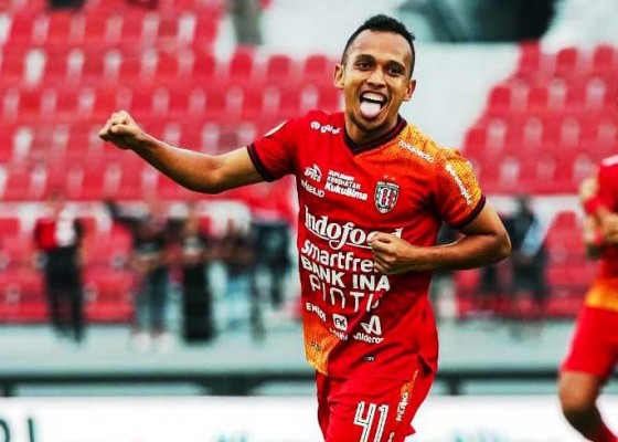 Nusabali.com - duo-winger-bali-united-cedera