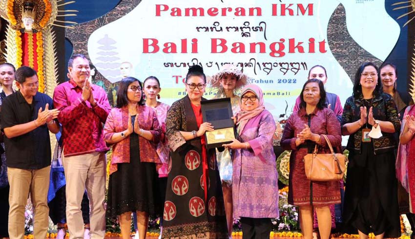 Nusabali Com Penutupan Pameran Ikm Bali Bangkit Tahap Tahun Putri Koster Ingatkan