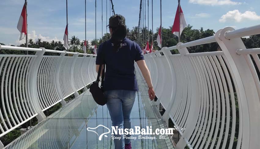 NUSABALI.com - Wahana Wisata Jembatan Kaca 'Bali Glass Bridge' Di ...