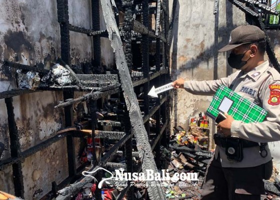 Nusabali.com - gudang-apotek-sehat-farma-terbakar