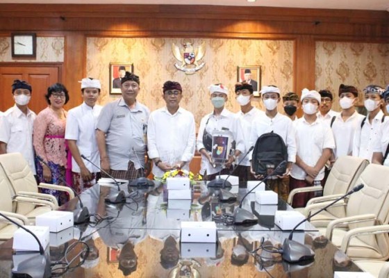 Nusabali.com - denpasar-it-community-ikut-ajang-kompetisi-thailand-iventors-day-2023