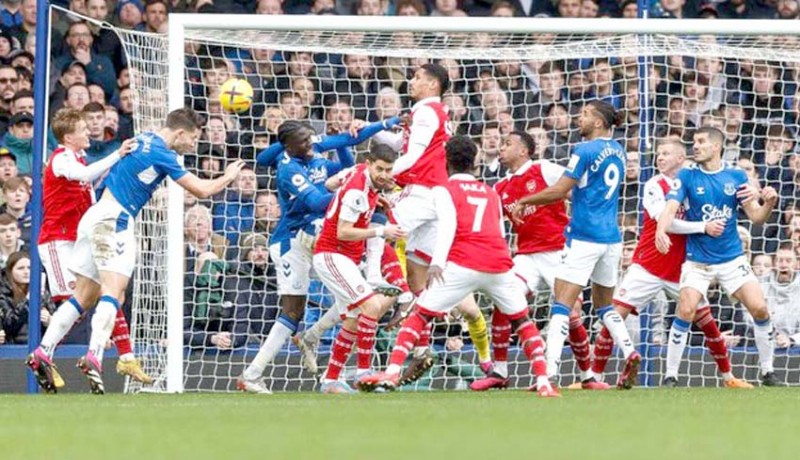 www.nusabali.com-arsenal-takluk-di-goodison-park