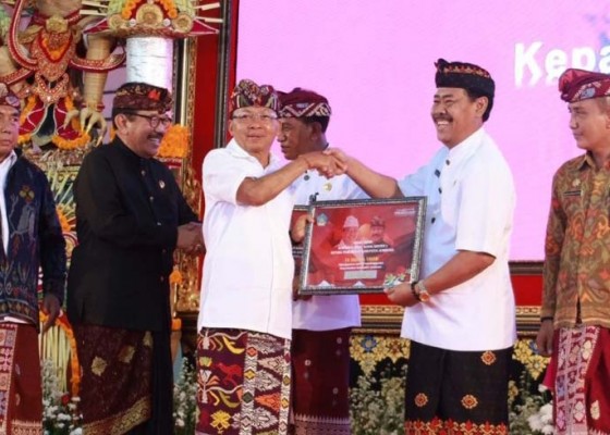 Nusabali.com - gubernur-koster-diminta-lanjutkan-kepemimpinan-membangun-bali