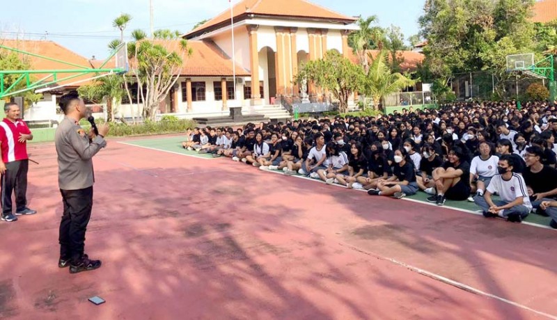 www.nusabali.com-kapolsek-denpasar-utara-dengar-curhat-pelajar-sma