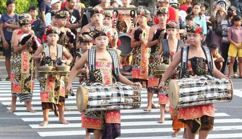 www.nusabali.com-parade-baleganjur-meriahkan-hut-puputan-klungkung