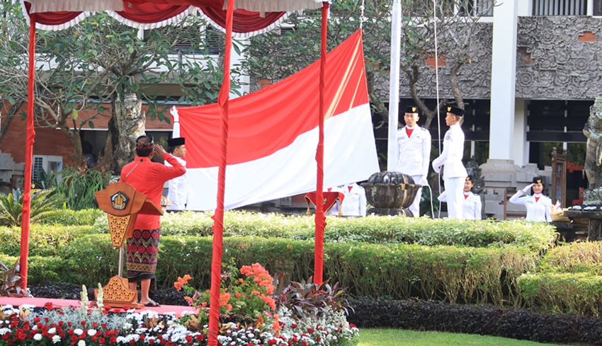 www.nusabali.com-upacara-hari-lahir-pancasila-di-pemprov-bali-gunakan-busana-adat