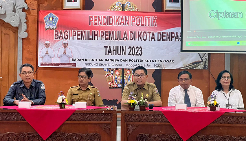 NUSABALI.com - Pemkot Denpasar Selenggarakan Pendidikan Politik Bagi ...