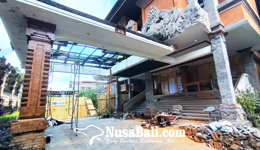 NUSABALI.com - Renovasi Kanopi Gedung Dewan Telan Anggaran Rp 466,7 Juta