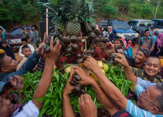 Nusabali.com - tradisi-sedekah-bumi