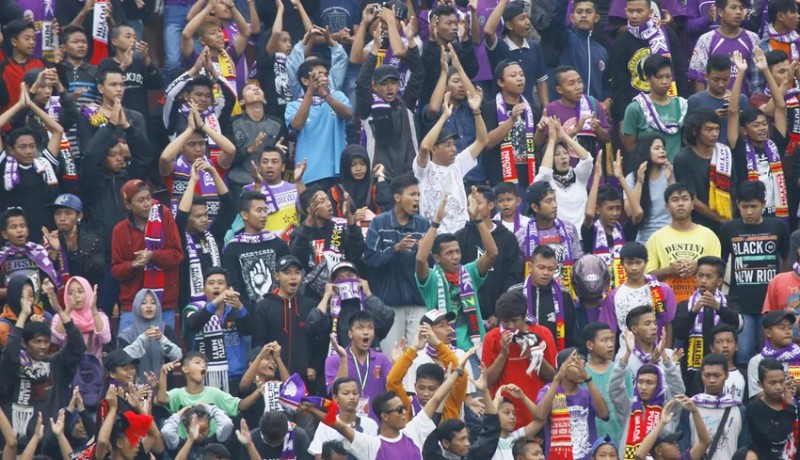 www.nusabali.com-tampar-pssi-suporter-persik-patungan-bayar-denda-komdis