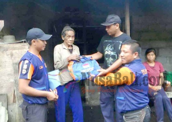 Nusabali.com - ditinggal-maturan-rumah-nenek-terbakar