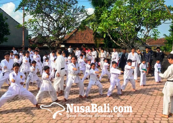 Nusabali.com - ukt-kki-denpasar-diikuti-200-karateka