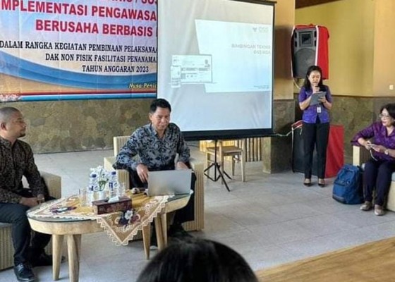 Nusabali.com - 30-pelaku-usaha-dibekali-implementasi-pengawasan-perizinan